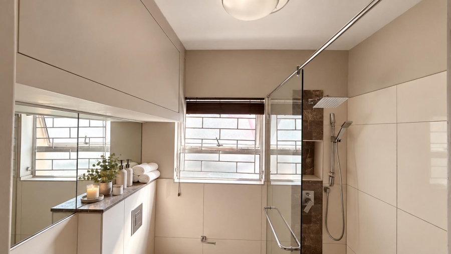 1 Bedroom Property for Sale in Green Point Western Cape